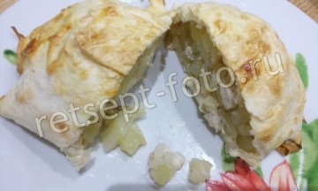 Пирожки из лаваша с курицей и картошкой в духовке