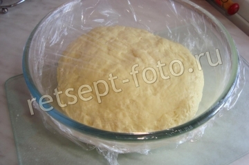 Пирожки с изюмом в духовке