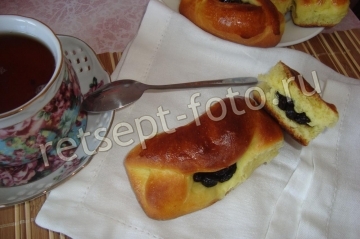 Пирожки с изюмом в духовке