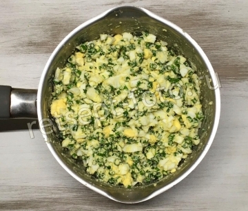 Пирожки с яйцом и луком в духовке