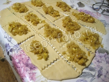 Пирожки с капустой и яйцом в духовке