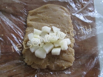 Пирожное из печенья с яблоками без выпечки