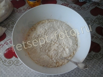 Пицца с фаршем и грибами