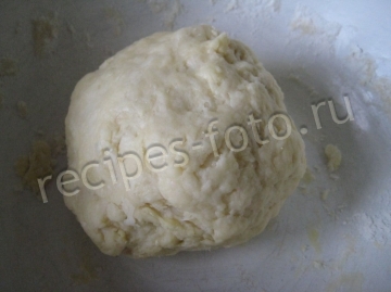 Пицца с колбасой и солеными огурцами в духовке в домашних условиях