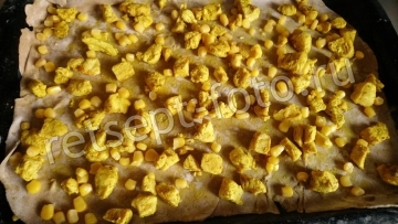 Пицца с курицей и кукурузой без дрожжей