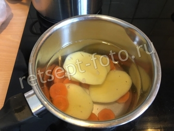 Пюре из хека, картофеля, брокколи и моркови детям до 1 года