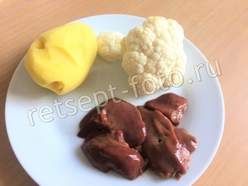 Пюре из куриной печени, цветной капусты и картофеля детям от 1 года
