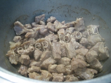 Подлива из свинины с морковью и луком