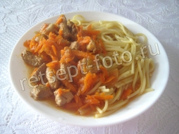 Подлива из свинины с морковью и луком