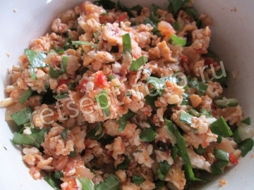 Помидоры фаршированные яйцом и сыром