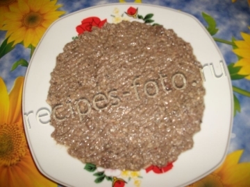 Праздничный салат Инь - Янь с икрой и шпротами