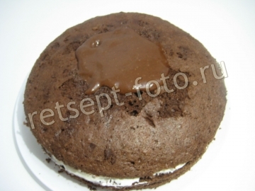 Праздничный торт с черносливом и сметаной