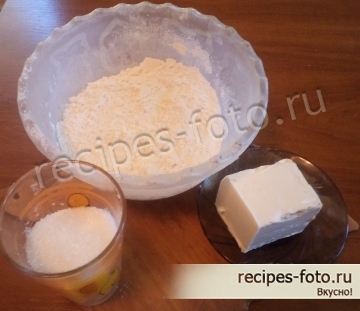 Пирог с яблоками и творогом из песочного теста