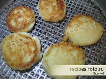 Простые и вкусные сырники из творога