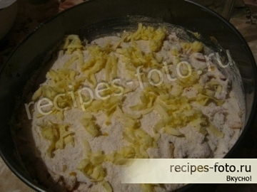 Простой пирог с яблоками без яиц