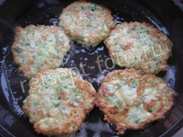 Вкусные оладьи из кабачков с сыром