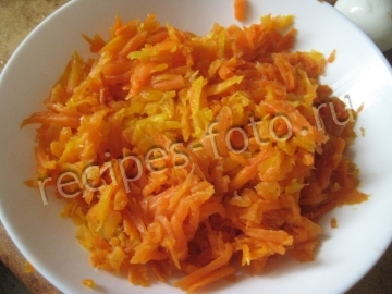 Простой салат из вареной моркови с сыром