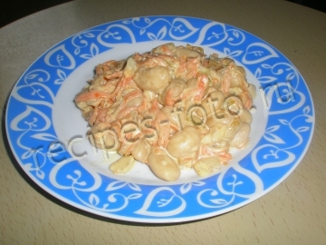 Простой салат с фасолью и морковью