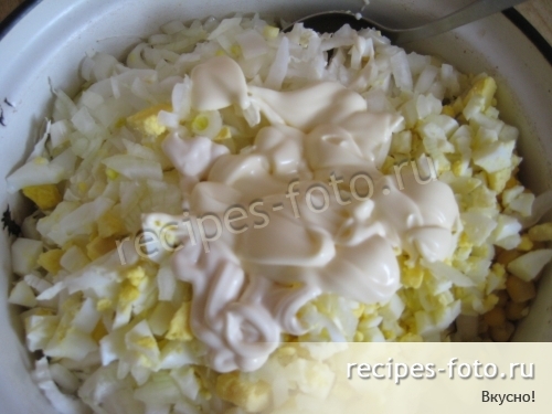 Салат с пекинской капустой и кукурузой