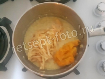 Пшенная каша с яблоком, тыквой и корицей