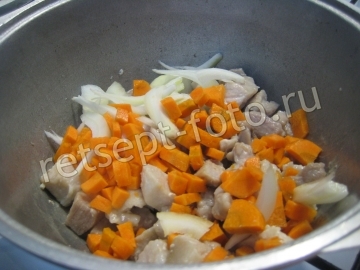 Рагу с мясом, баклажанами и капустой