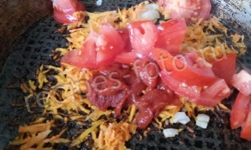 Рассольник с огурцами, уткой и фасолью