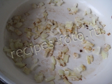 Рассольник с плавленым сыром и солеными огурцами