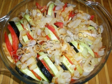 Рататуй с беконом и сыром