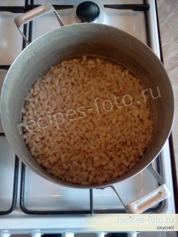 Плов из перловки с курицей