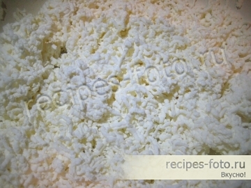 Сырники из творога с изюмом
