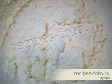 Сырники из творога с изюмом