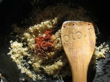 Рис с изюмом и специями