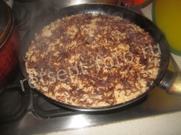 Рис с макаронами и рыбой в кляре