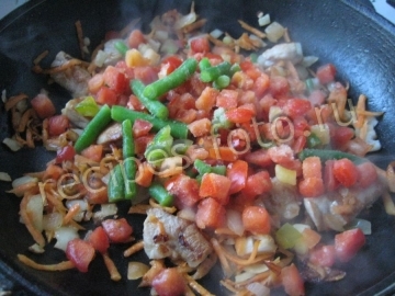 Рис с замороженными овощами и мясом