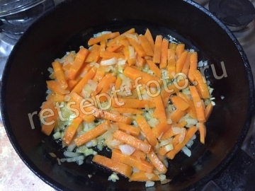 Рисовая лапша с говядиной и овощами