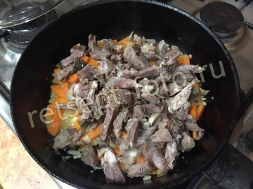 Рисовая лапша с говядиной и овощами