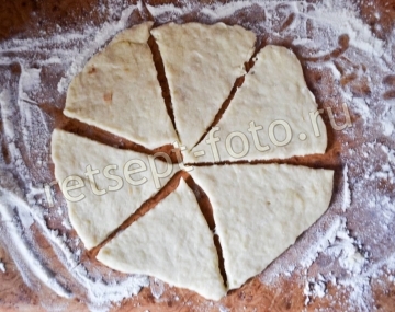 Рогалики с яблоками и корицей на сухих дрожжах