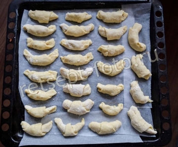 Рогалики с яблоками и корицей на сухих дрожжах
