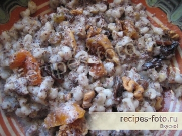 Рождественская кутья с изюмом, маком и сухофруктами из перловки