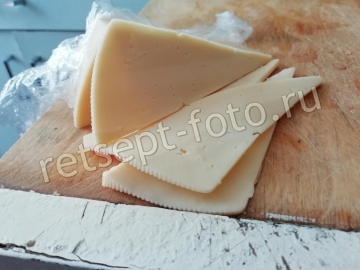 Рулет из лаваша с ветчиной сыром и корейской морковкой