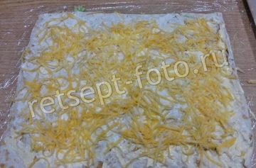Рулет из лаваша со шпротами и пекинской капустой
