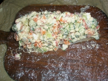 Рулет из селедки с яйцом и с желатином