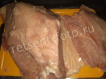 Рулетики из индейки с ананасами и сыром в духовке