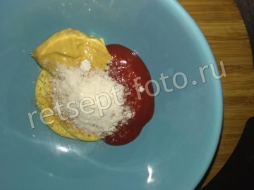 Рулетики из индейки с ананасами и сыром в духовке