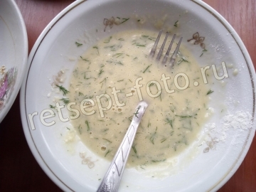 Рулетики из кабачков с куриной грудкой и помидором