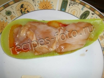 Рулетики из кабачков с курицей и сыром