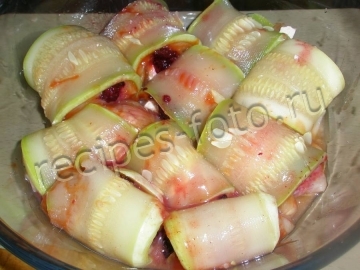 Рулетики из кабачков с курицей и сыром