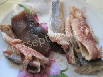 Рулетики из сельди с сыром: фуршетная закуска