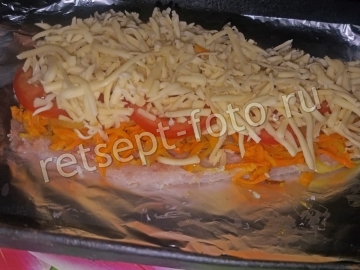 Рыба с овощами и сыром в духовке