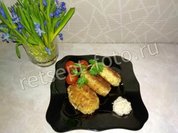 Рыбные котлеты из хека с хлебом